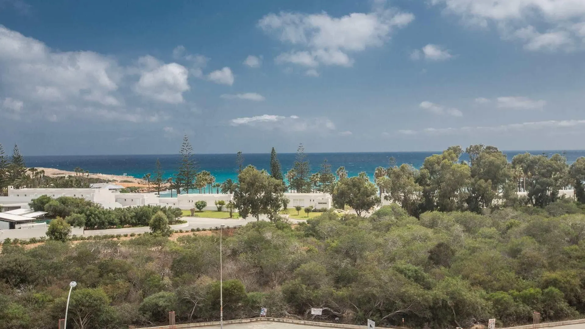 Nissilant Hotel & Suites Agia Napa 3*,