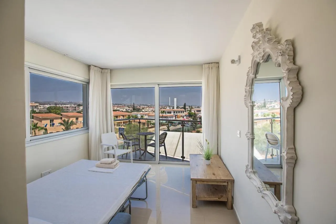 Nissilant Hotel & Suites Agia Napa 3*,