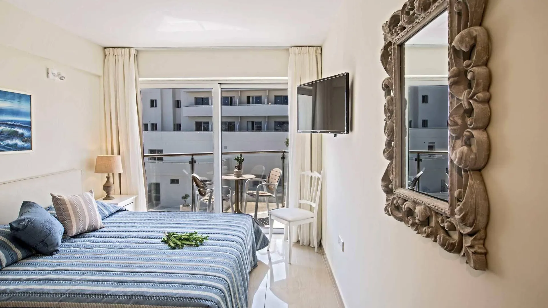 Nissilant Hotel & Suites Agia Napa 3*,